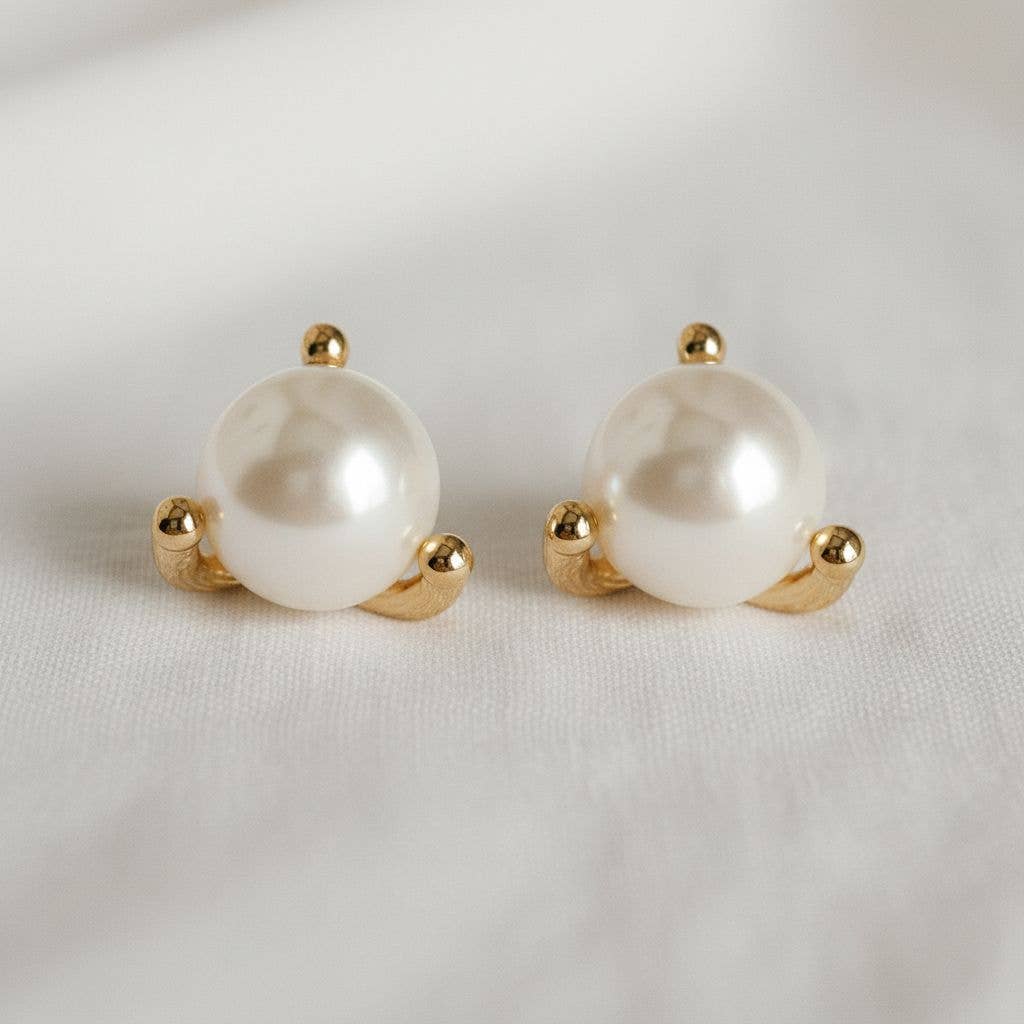 Vintage Pearl Stud Earrings