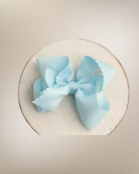 Scalloped Bow