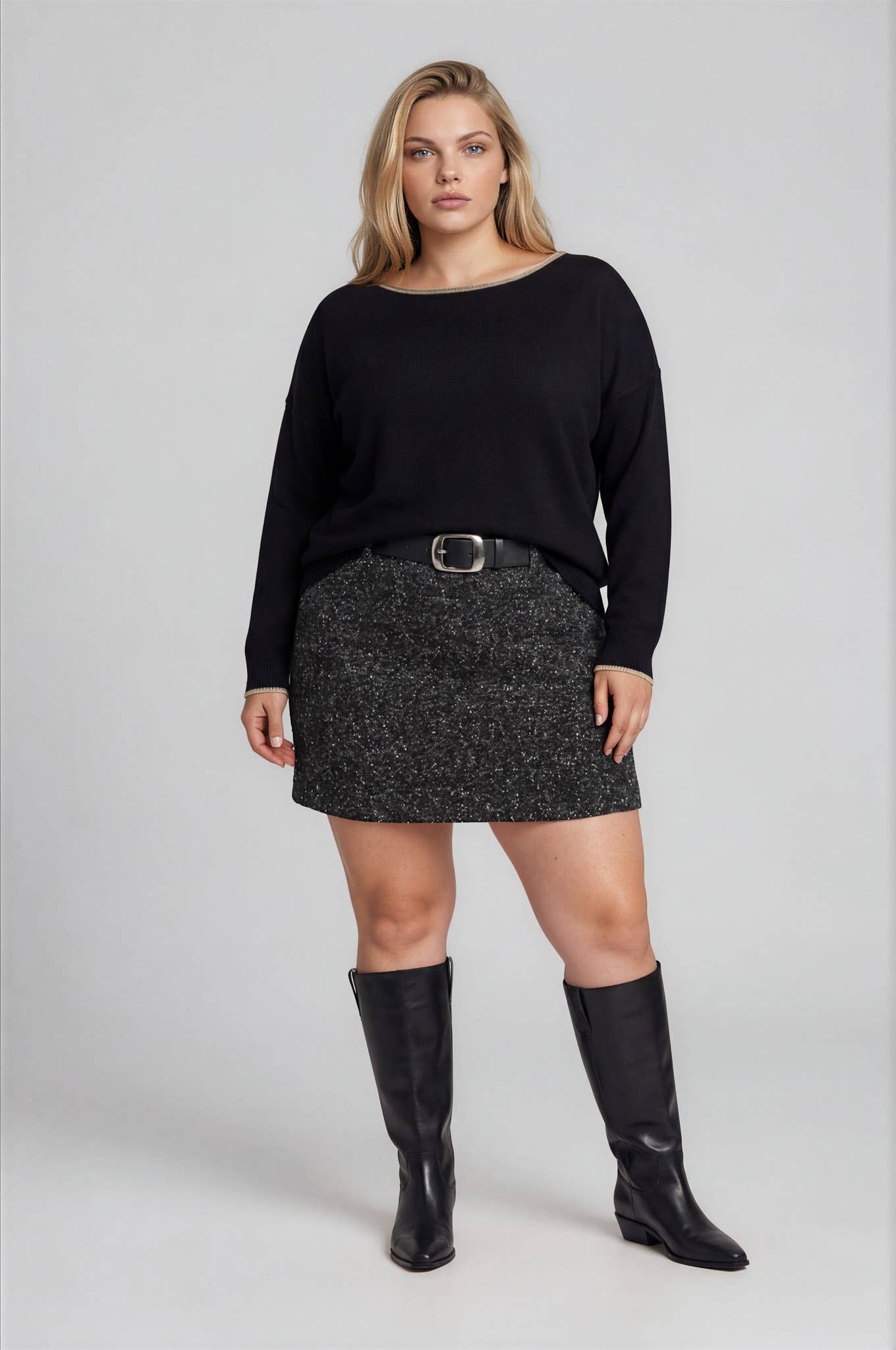 PLUS CONTRAST TRIM SWEATER