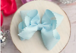 Scalloped Bow