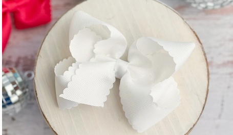 Scalloped Bow